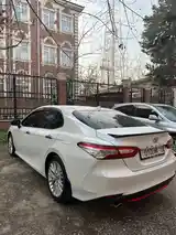 Toyota Camry, 2019-9