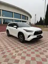 Toyota Highlander, 2022-2