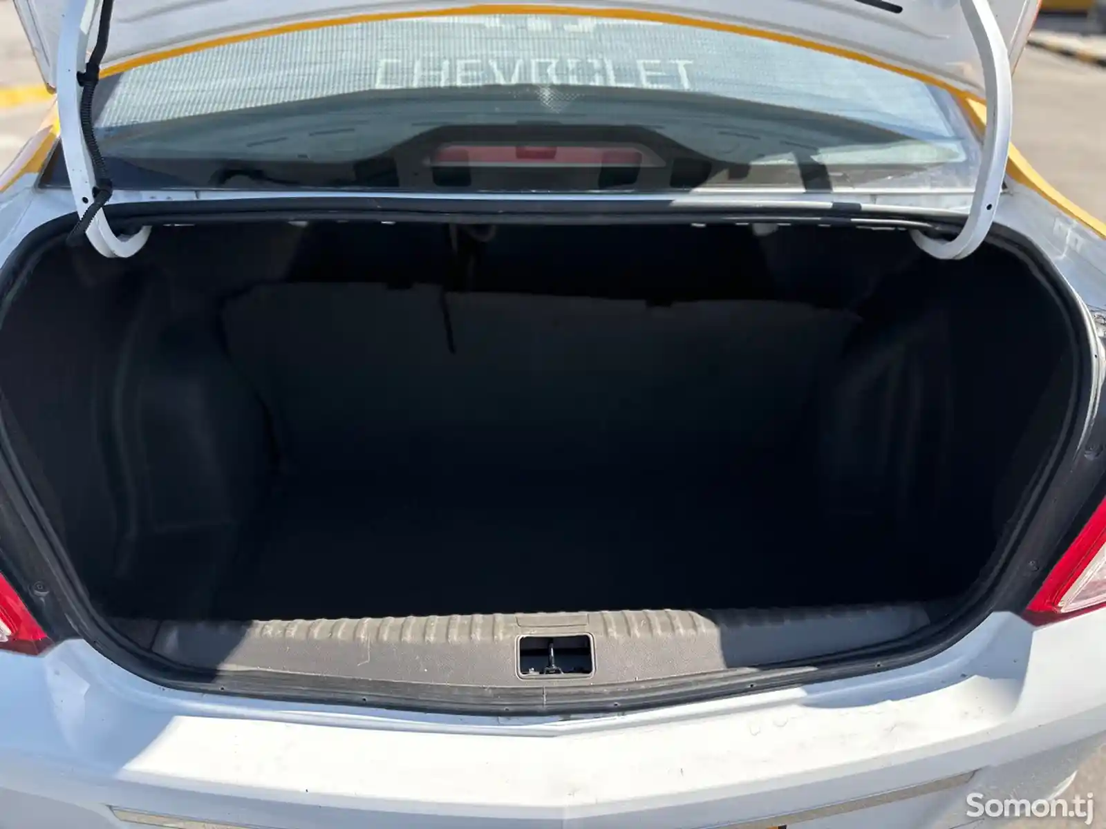Chevrolet Cobalt, 2023-8