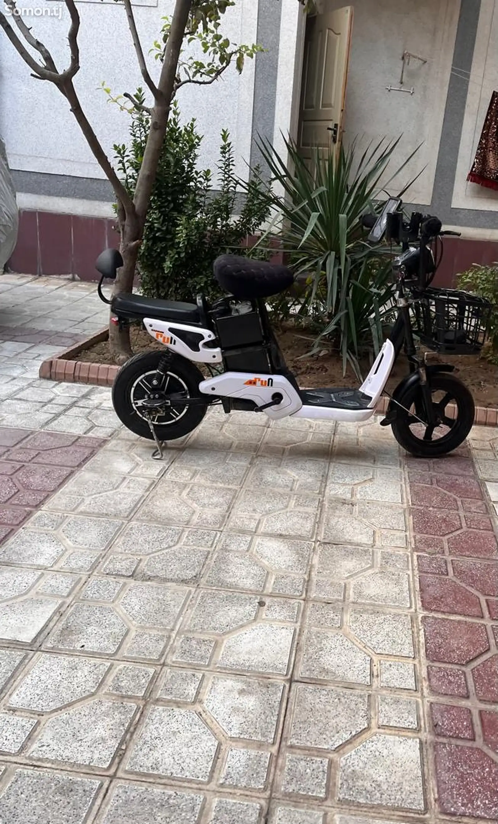 Мопед Scooter RENO-1