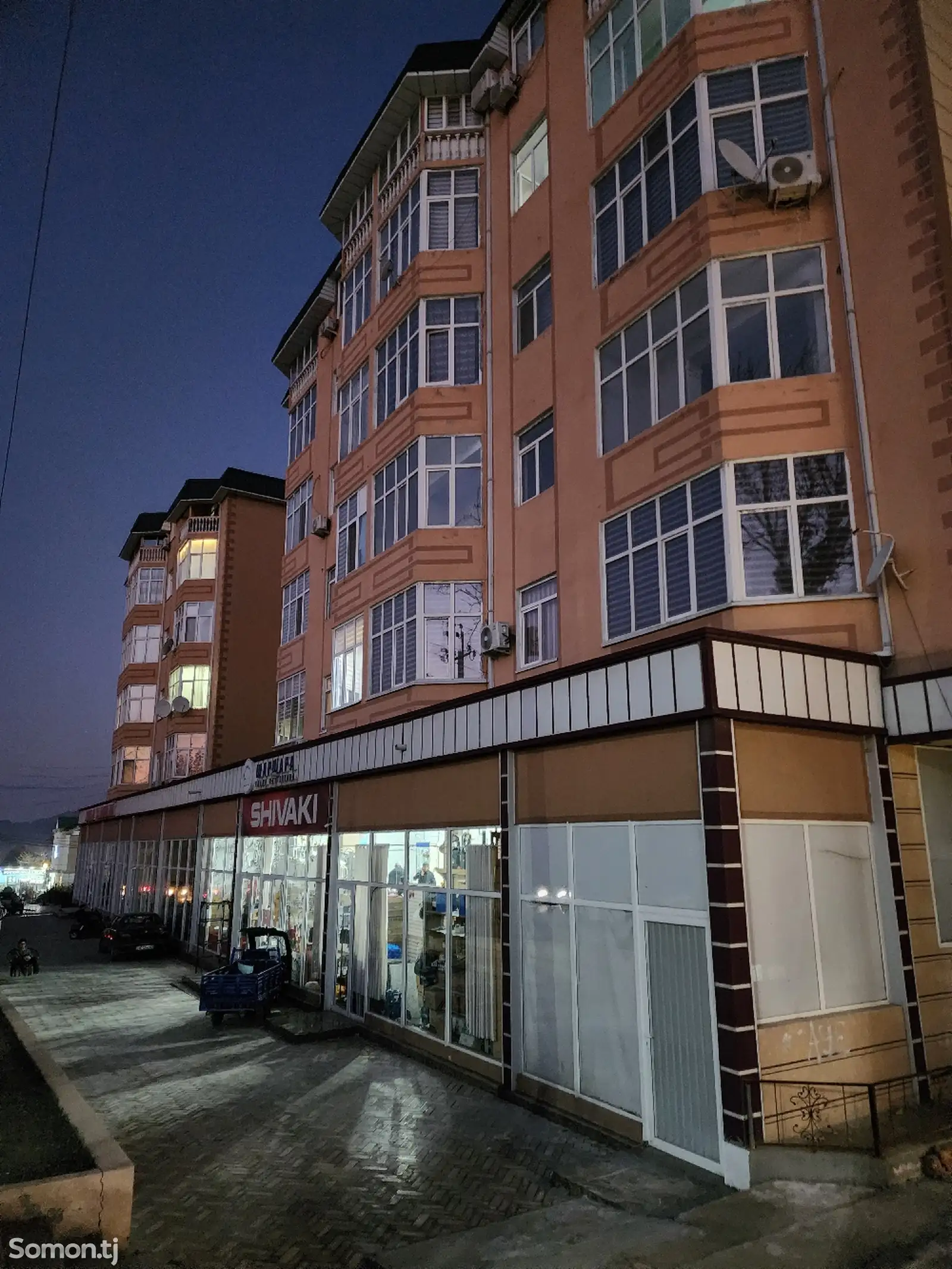 2-комн. квартира, Цокольный этаж, 60 м², Адлия-1