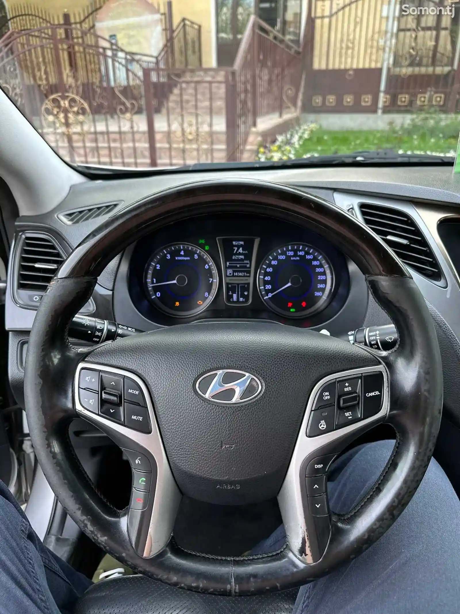 Hyundai Grandeur, 2012-8