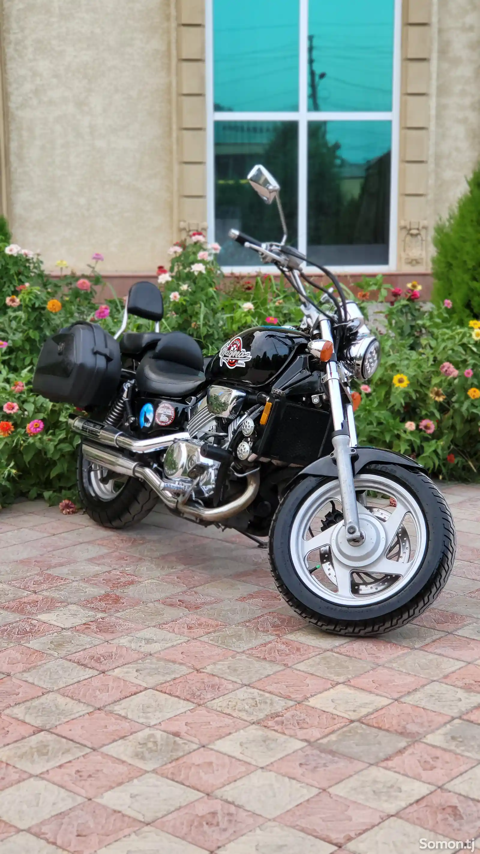 Мотоцикл Honda Magna V4 750cc-1