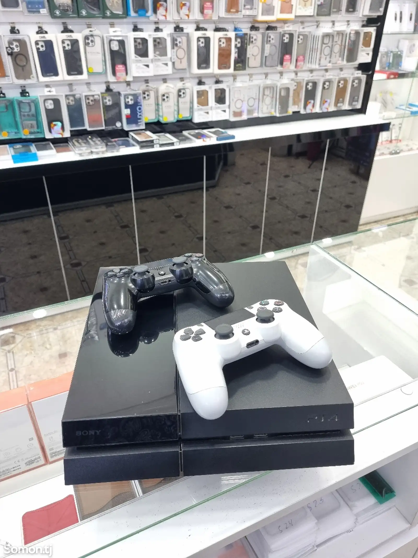 Игровая приставка Sony PlayStation 4 Fat Black-1