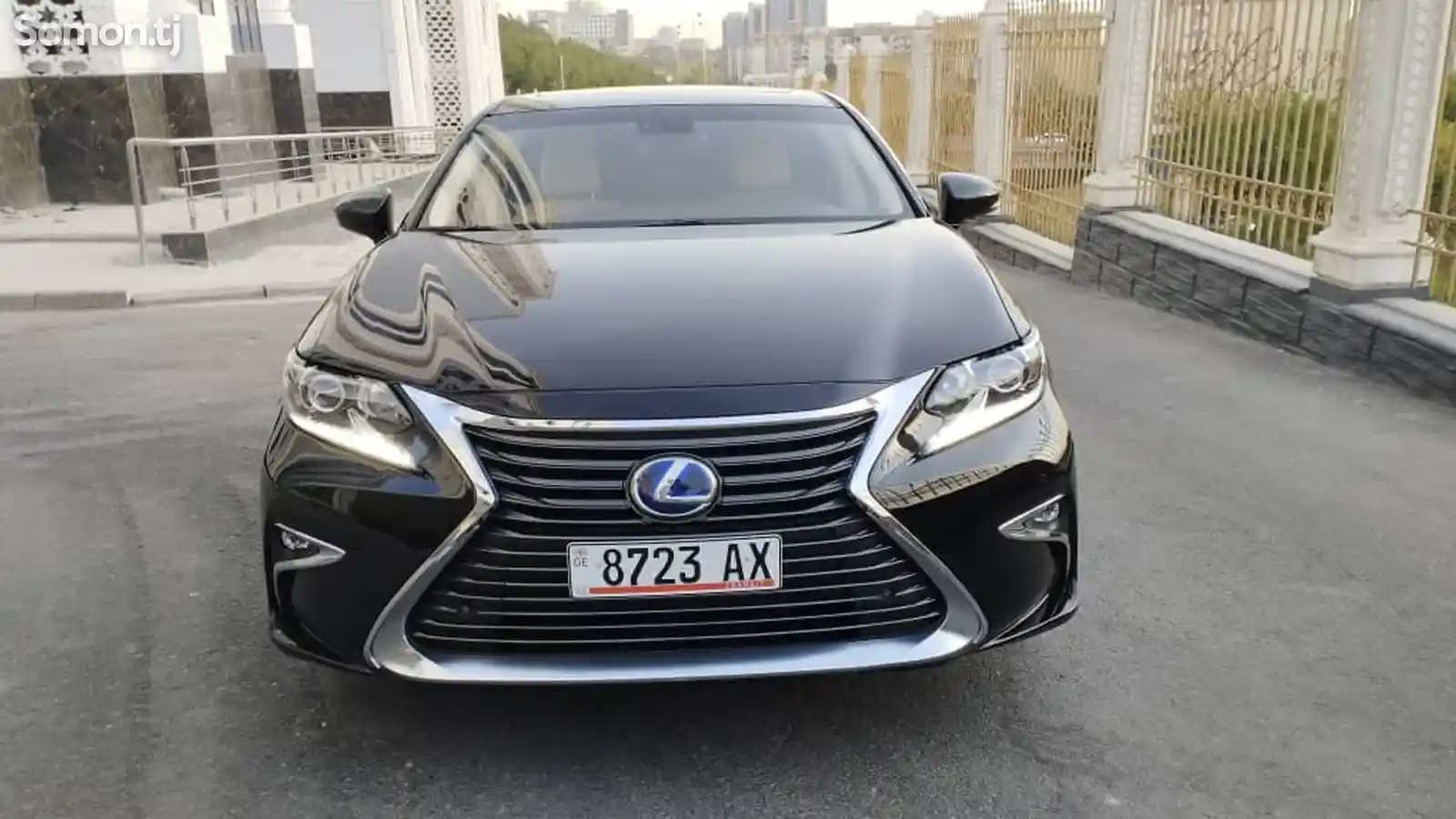 Lexus ES series, 2016-10