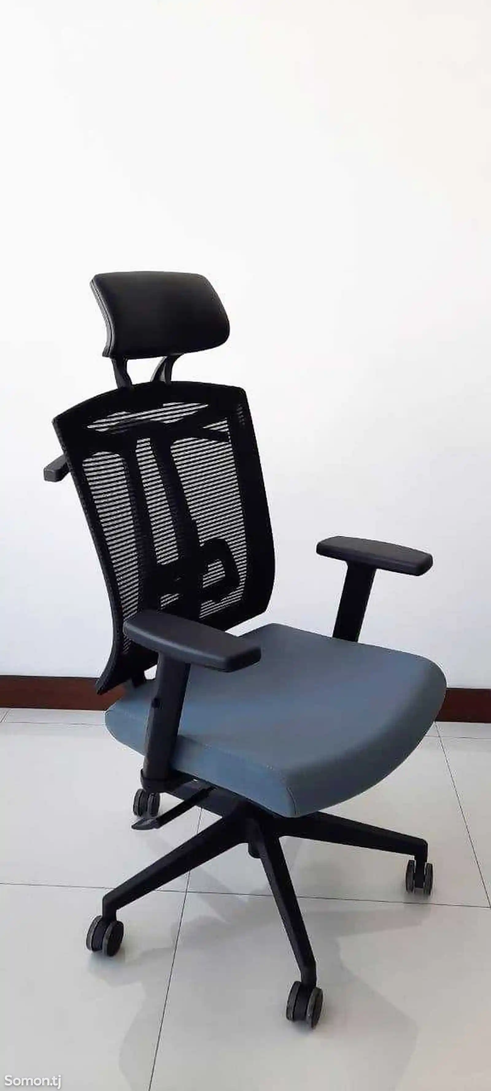 Руководительское кресло Arano-5