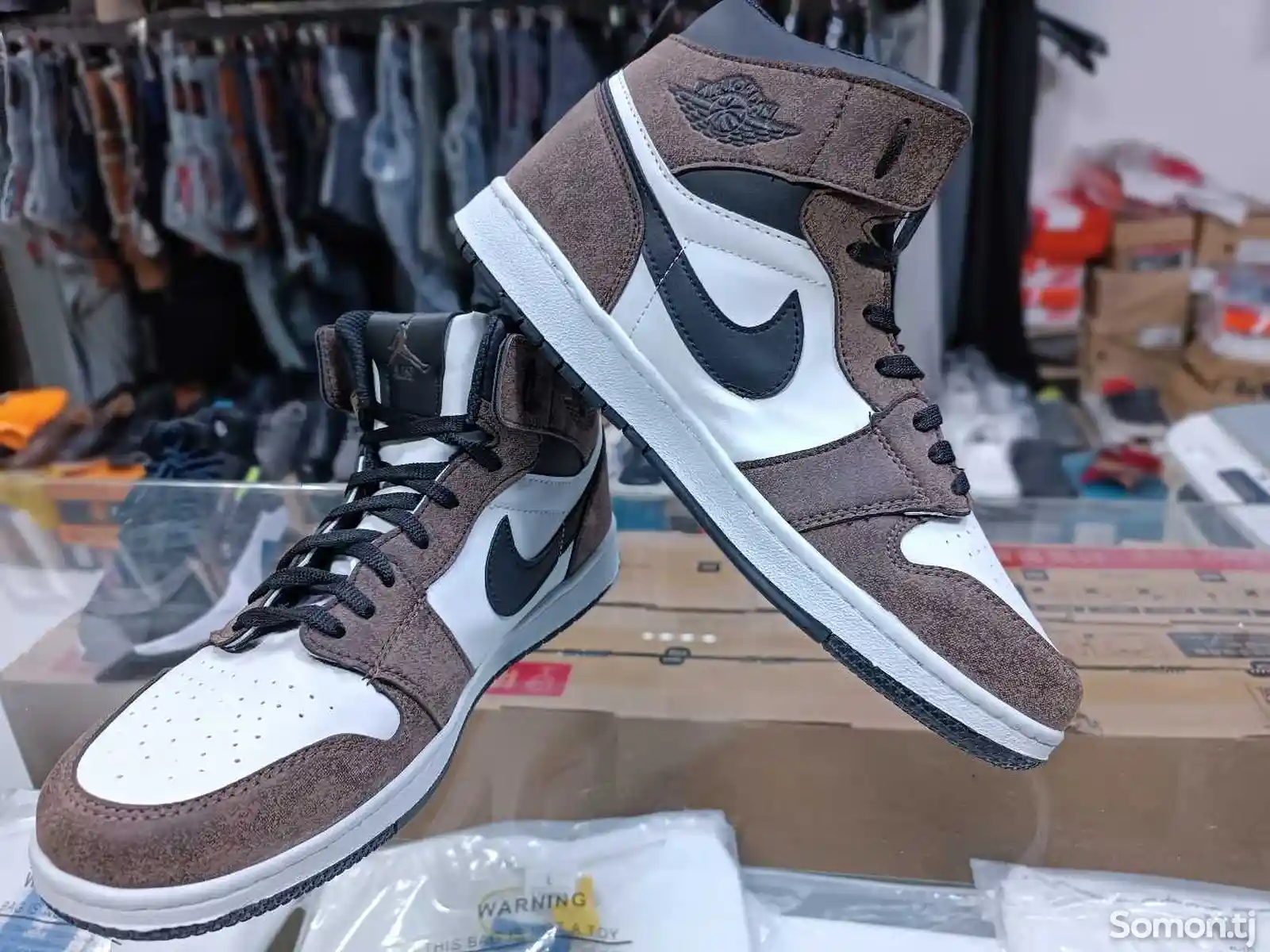 Кроссовки Nike Jordan-1