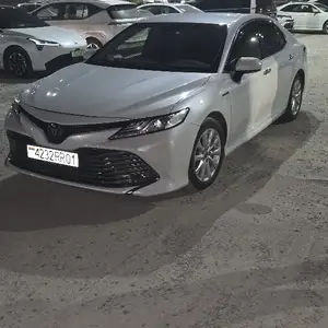 Toyota Camry, 2018