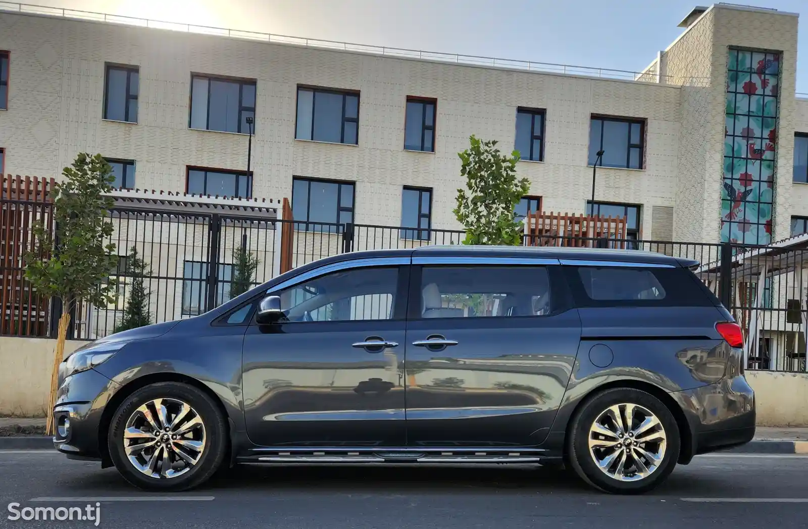 Kia Carnival, 2015-5