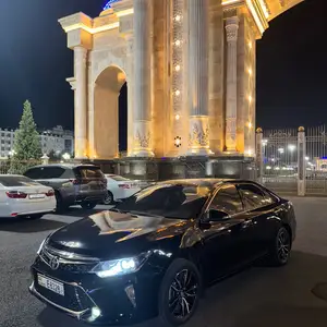 Toyota Camry, 2016