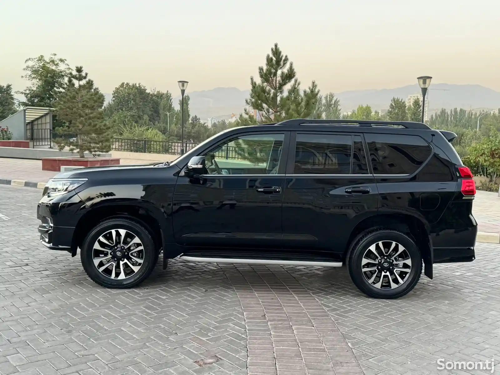 Toyota Land Cruiser Prado, 2022-3