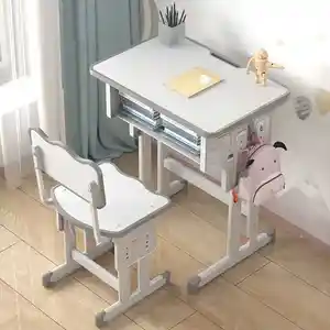 Домашний детский учебный стол и стул