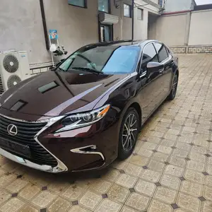 Lexus ES series, 2017