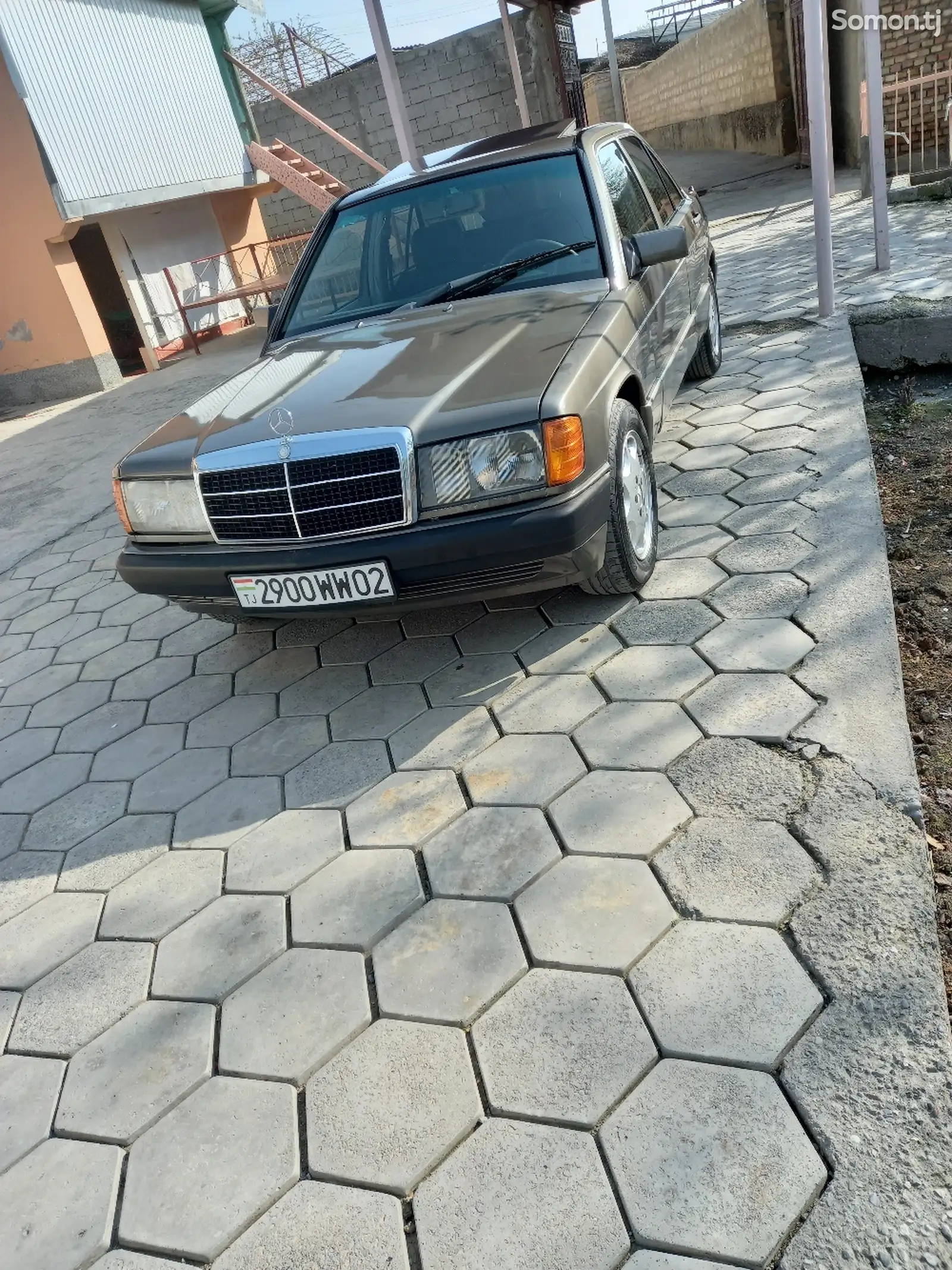 Mercedes-Benz W124, 1992-11