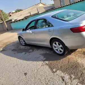 Toyota Camry, 2010