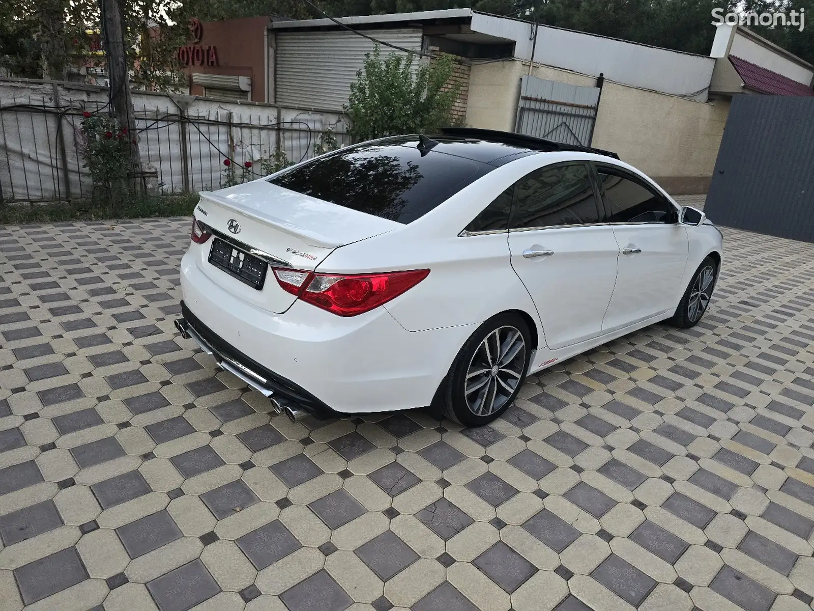 Hyundai Sonata, 2010-2