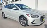 Hyundai Elantra, 2017-3