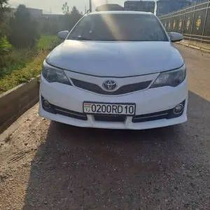 Toyota Camry, 2012