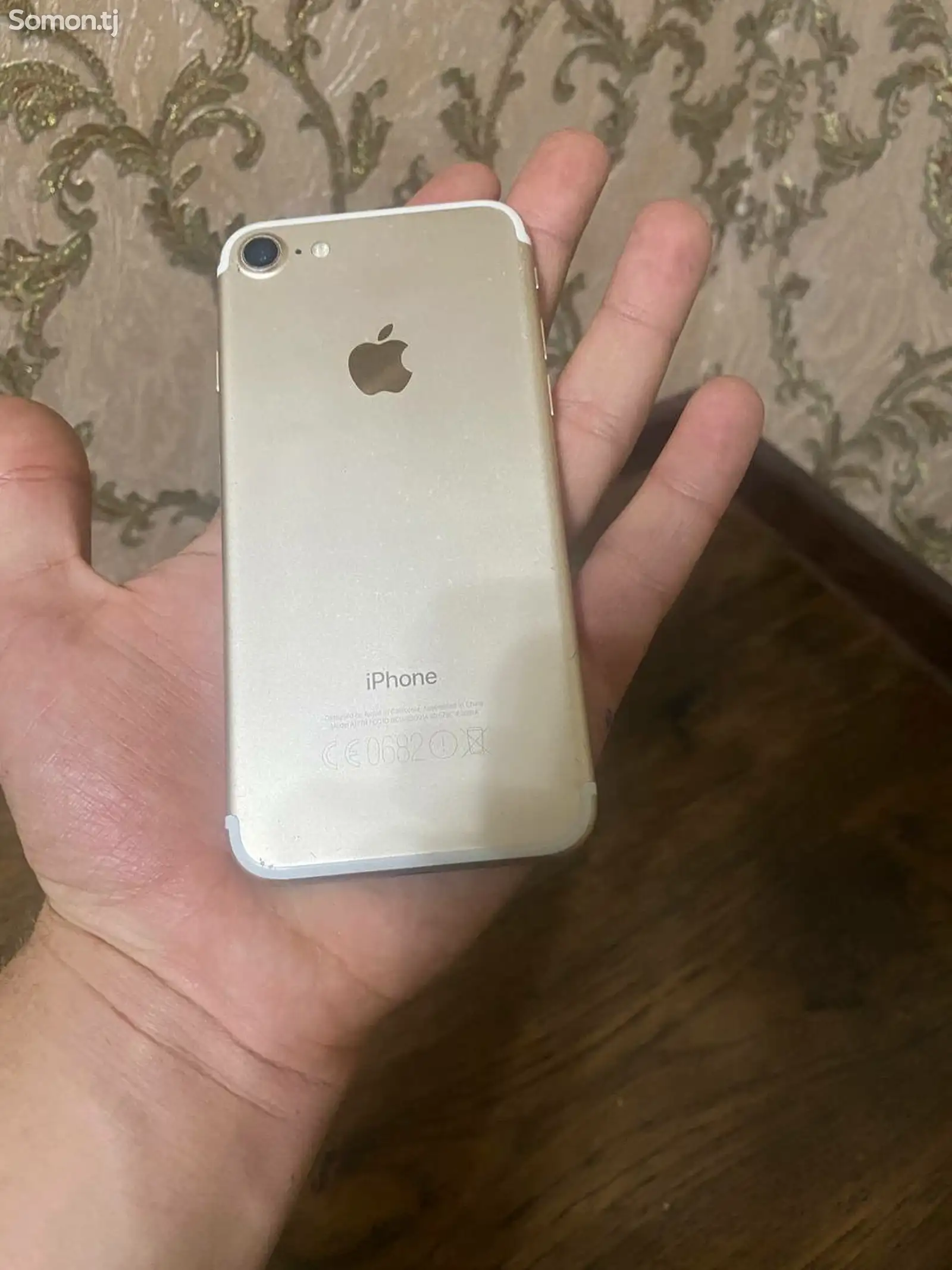 Apple iPhone 7, 32 gb-1