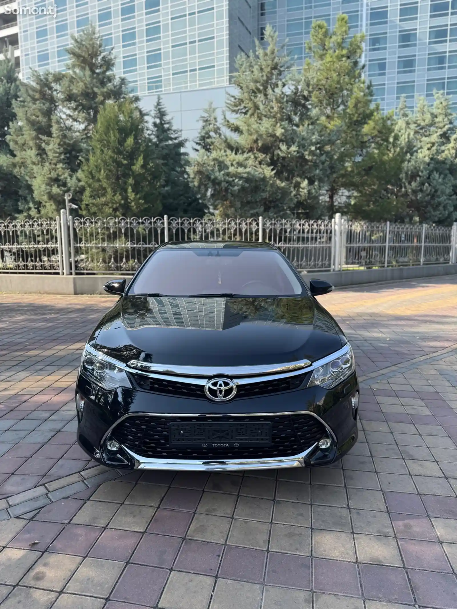 Toyota Camry, 2017-1