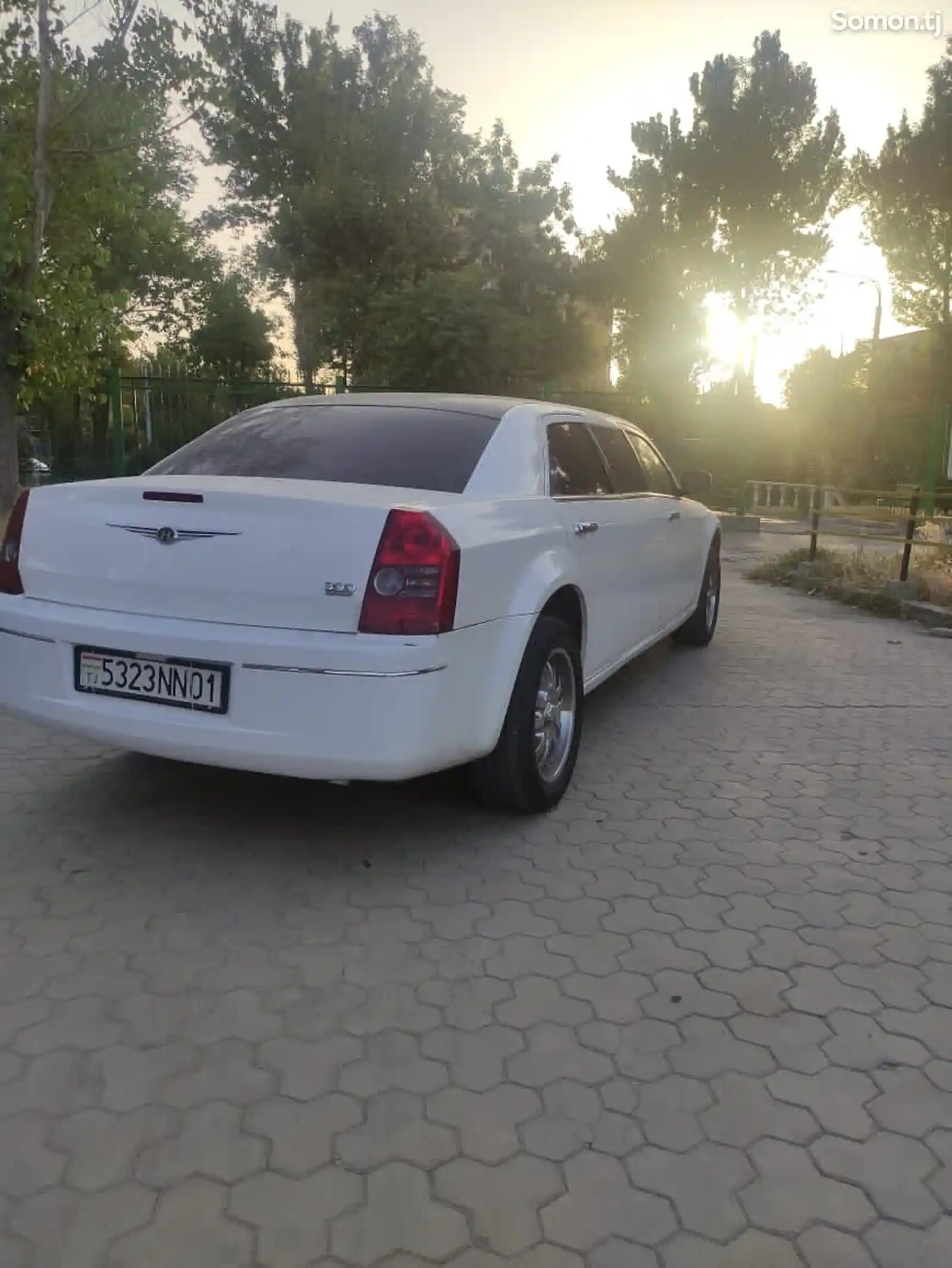 Chrysler 300C, 2009-9