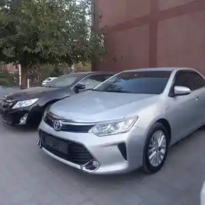 Toyota Camry, 2016