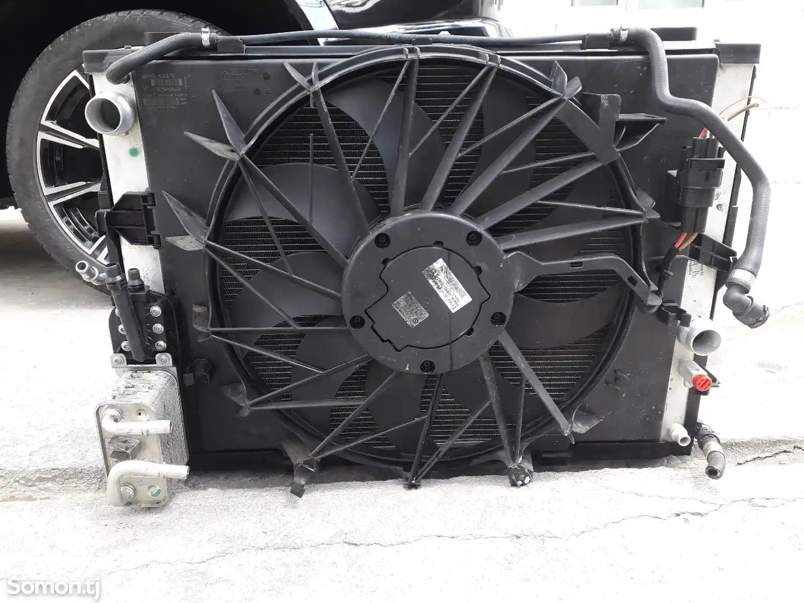 Радиатор охлаждения двигателя от BMW E60-1