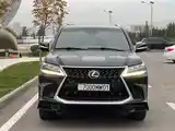 Lexus LX series, 2017-2