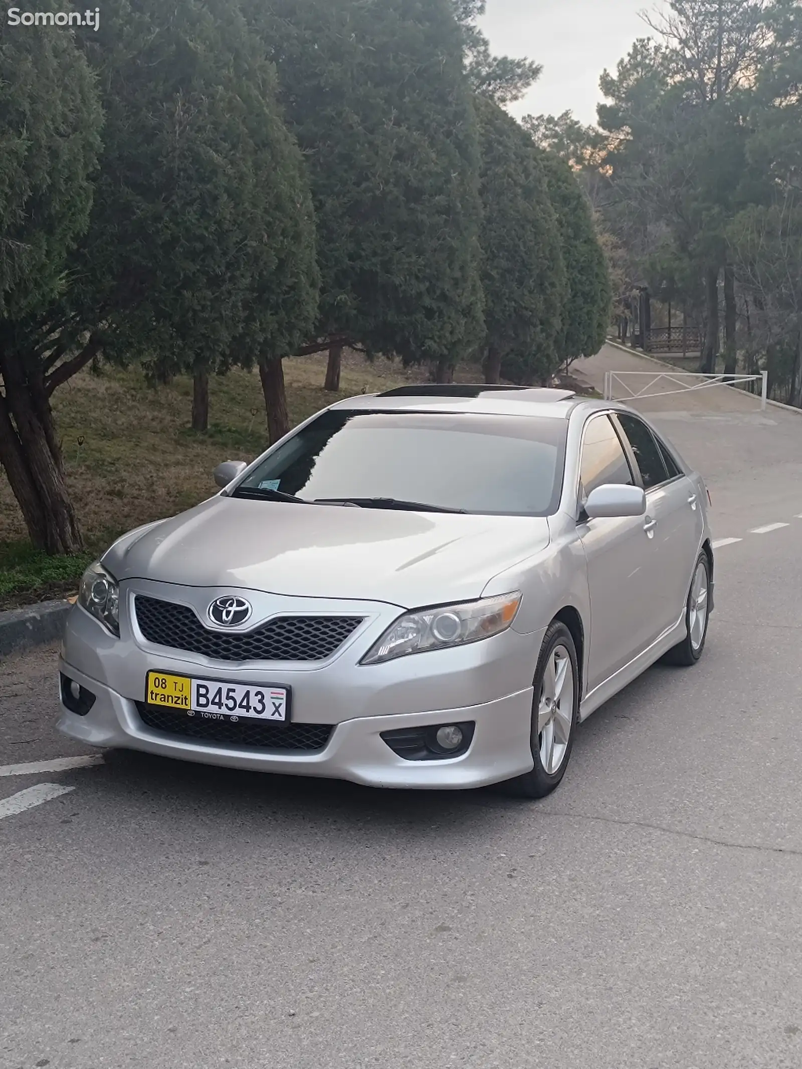 Toyota Camry, 2010-1