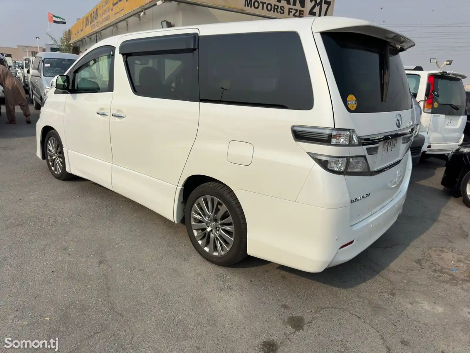 Toyota Vellfire, 2014-4