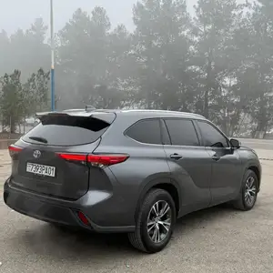 Toyota Highlander, 2021