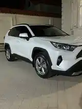 Toyota RAV 4, 2021-5