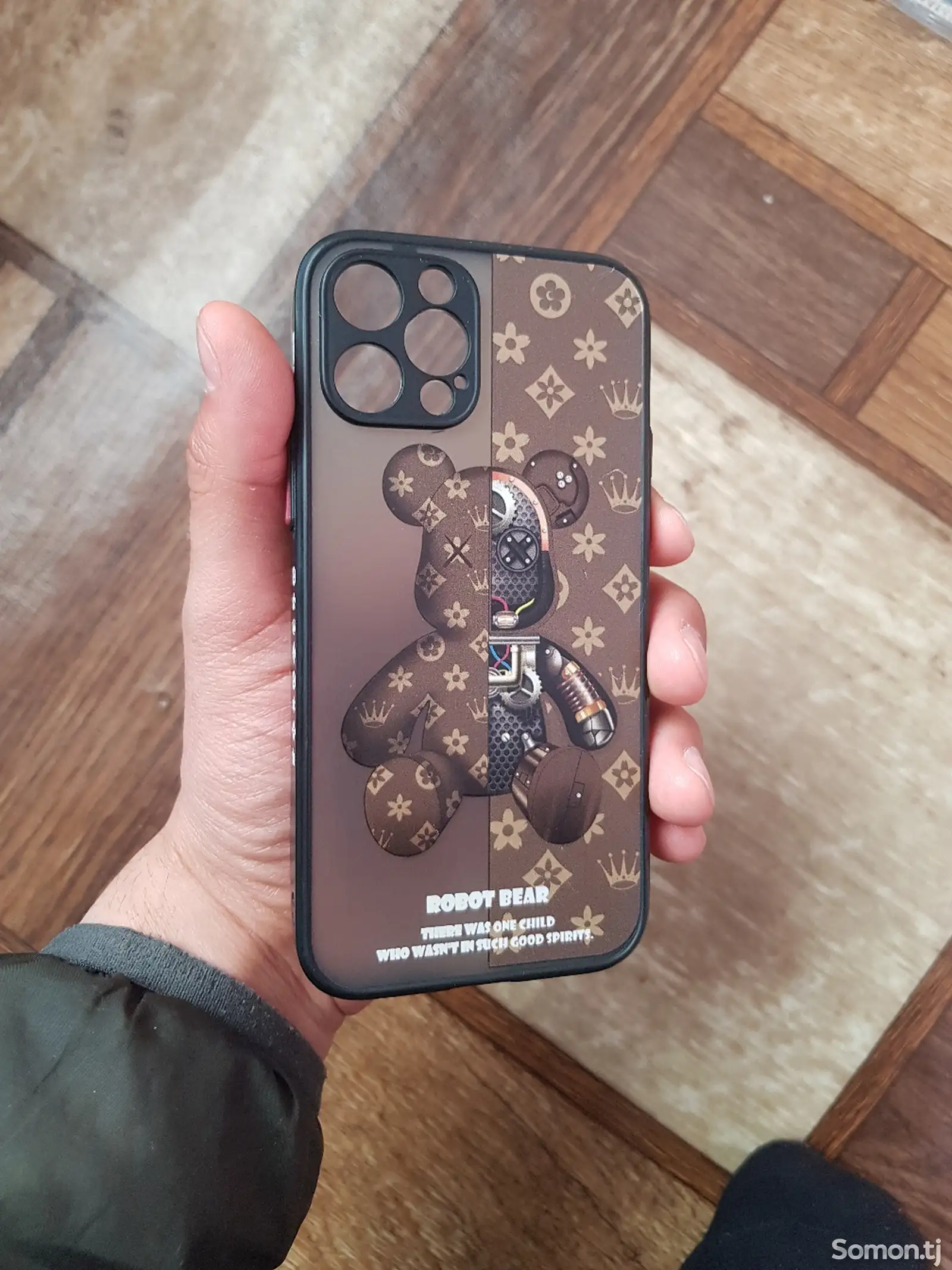 Чехол на iPhone 14pro-1