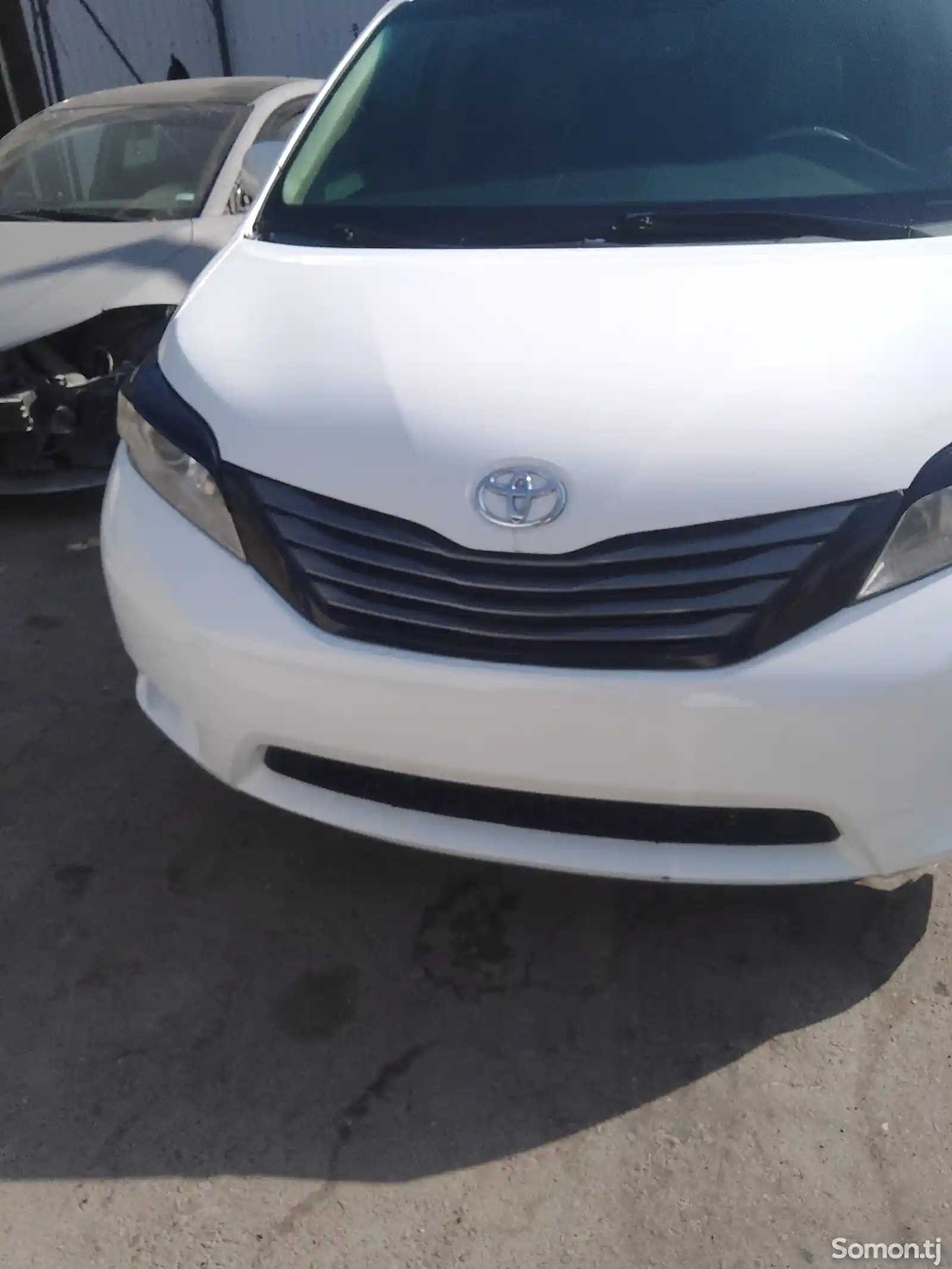 Toyota Sienna, 2014-5