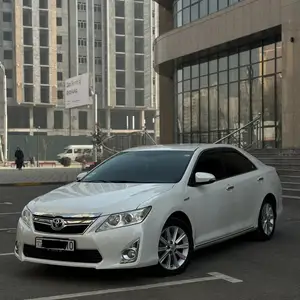 Toyota Camry, 2014