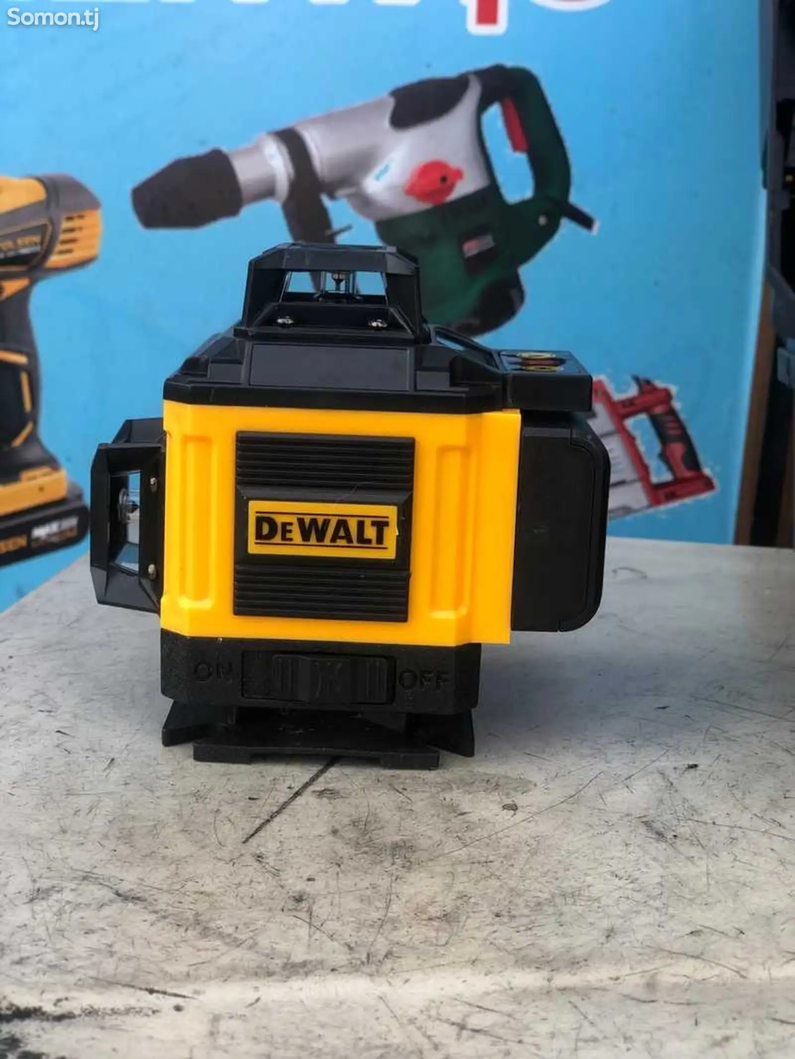 Лазерный дальномер DeWalt-1