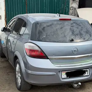 Opel Astra H, 2004