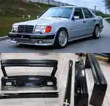 Бампер от Mercedes-Benz W124 AMG-2