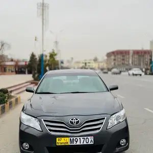 Toyota Camry, 2011