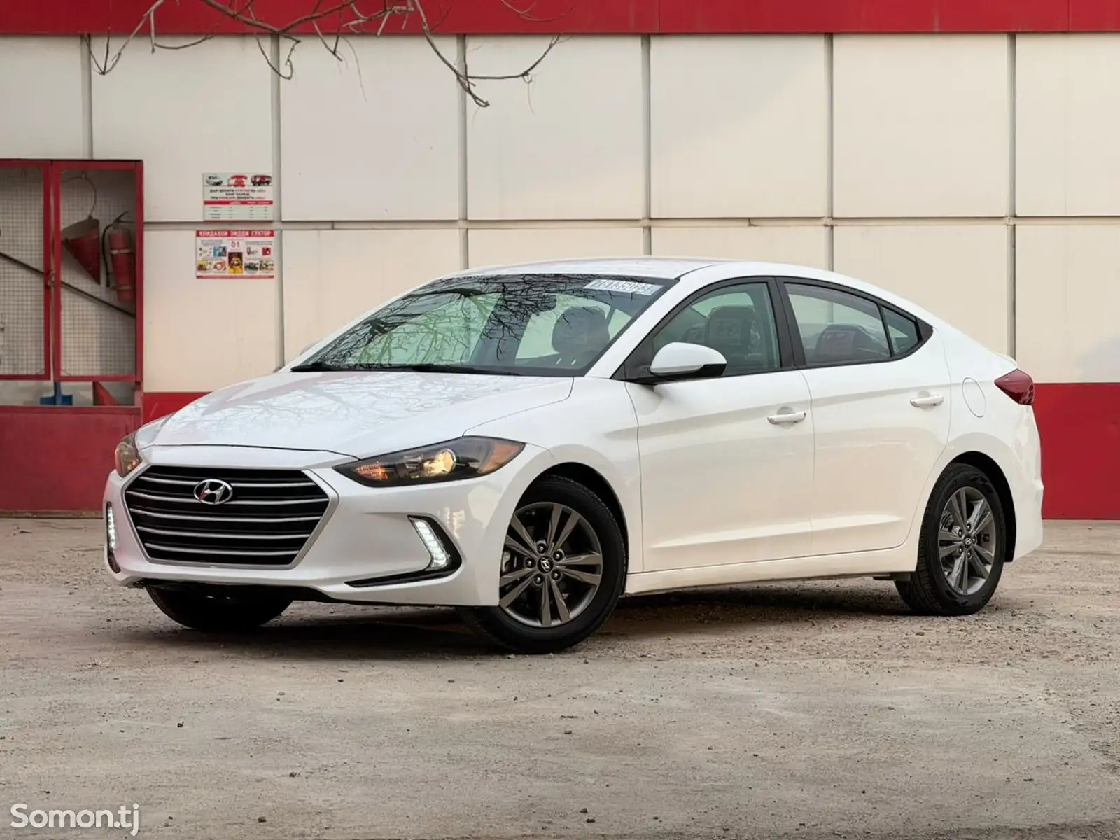 Hyundai Elantra, 2017-1