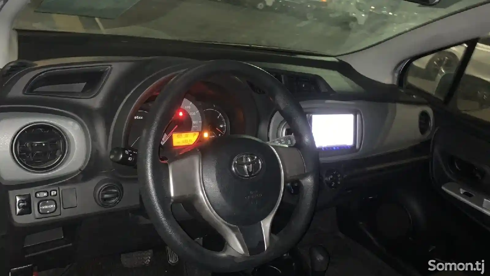 Toyota Vitz, 2015-7