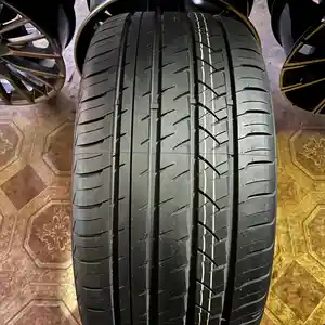 Шины 295/40R21 Arivo