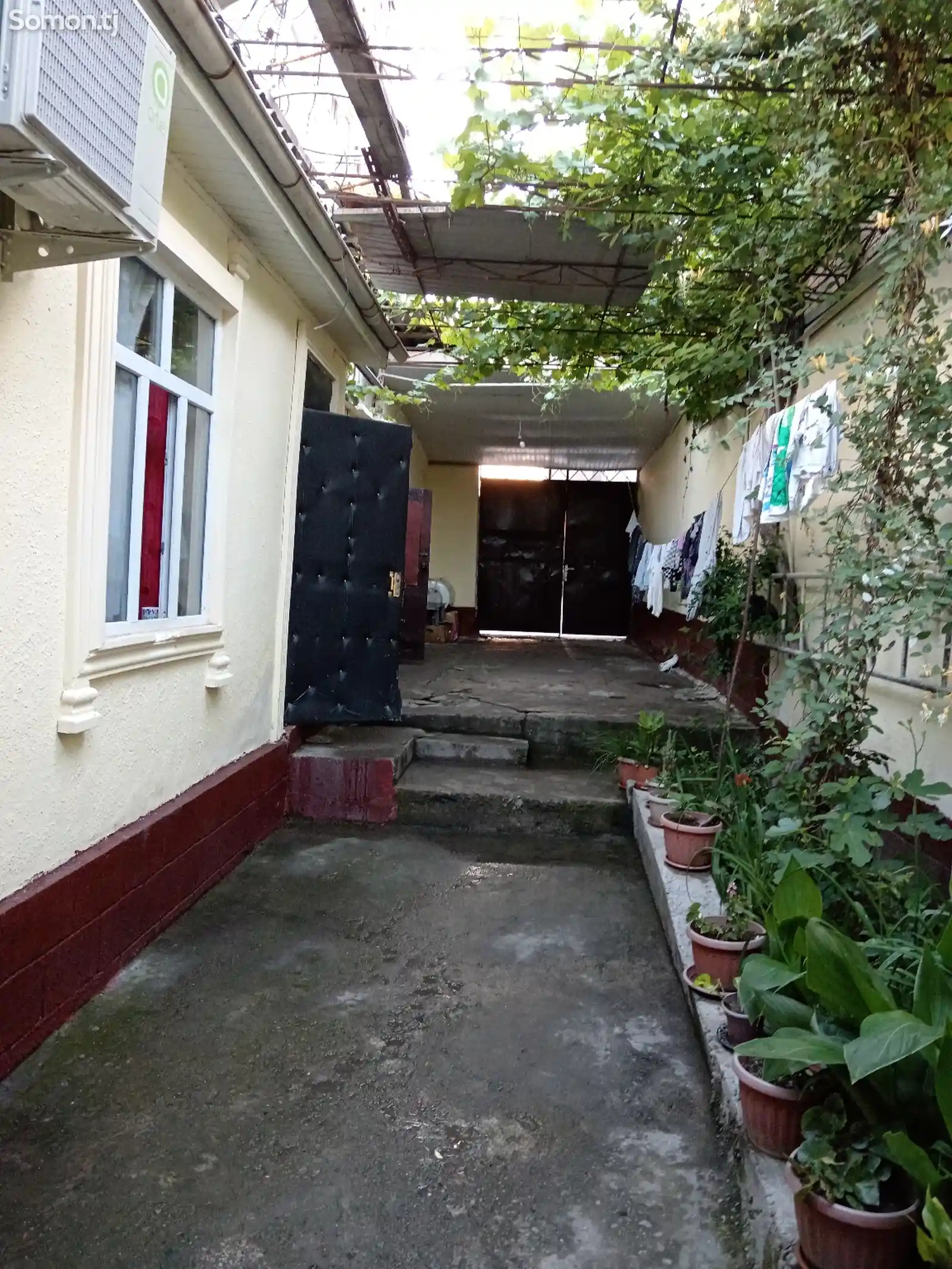 Комната в 2-комн. квартире, 1 этаж, 40м², Душанбе