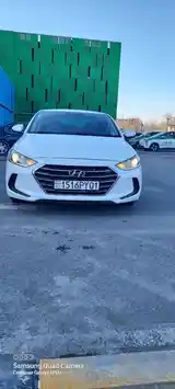 Hyundai Elantra, 2017-3