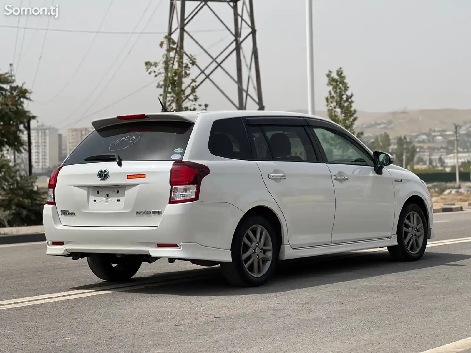 Toyota Fielder, 2015-6