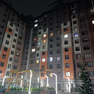 2-комн. квартира, 13 этаж, 54 м², 102мкр