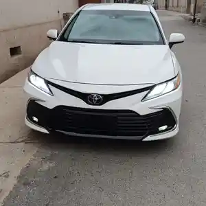 Toyota Camry, 2018