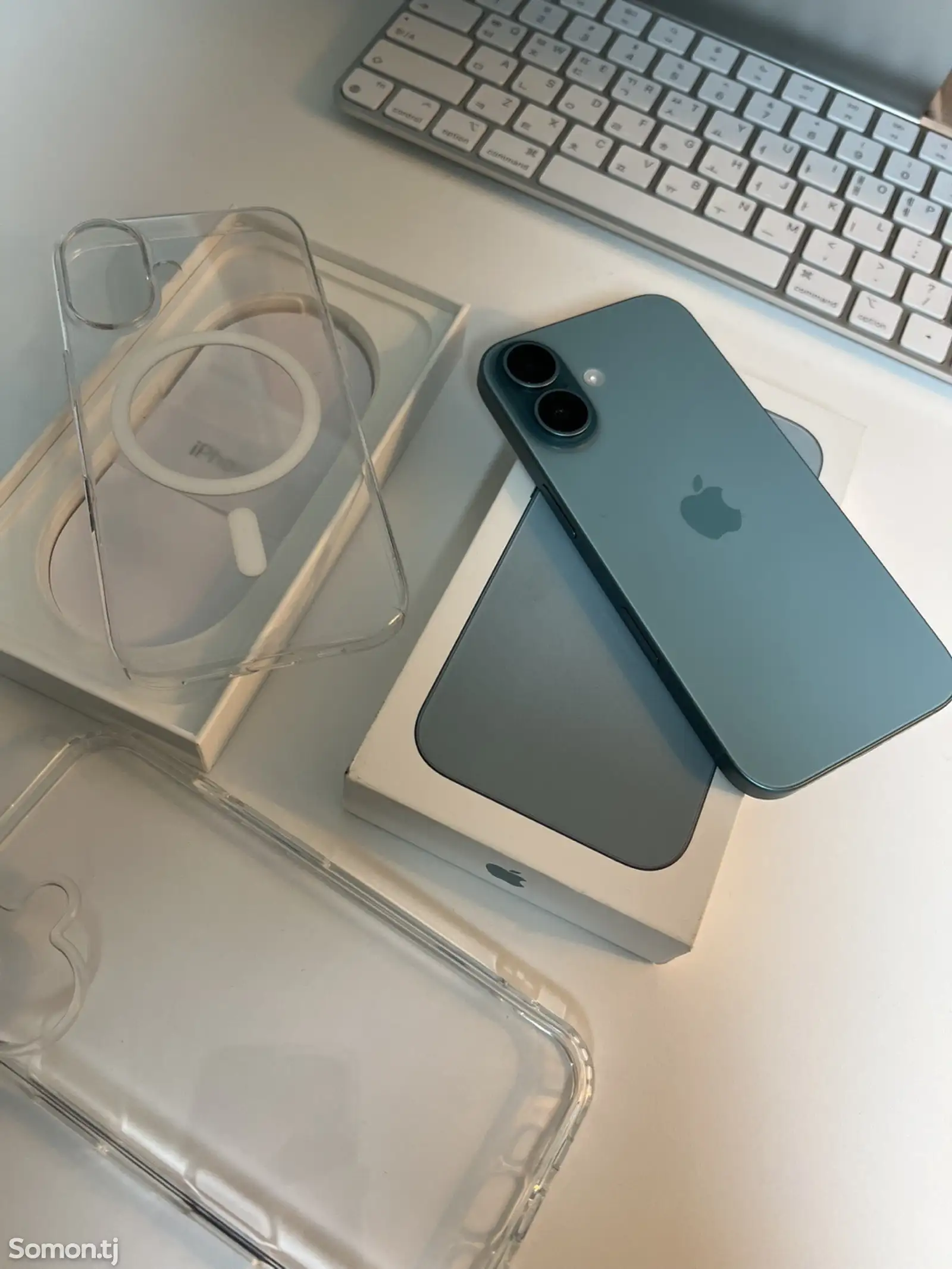 Apple iPhone 16, 128 gb, Teal-1