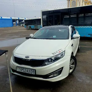 Kia K5, 2011