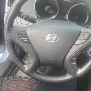 Hyundai Sonata, 2012